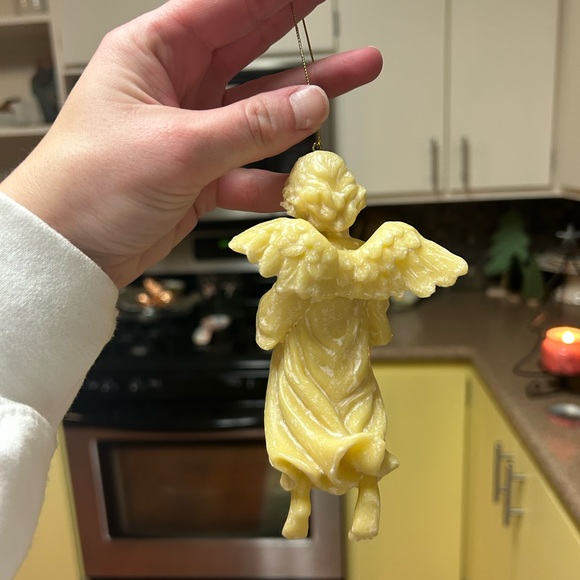 ANGEL ORNAMENT | made of soap- hand sculpted - Picture 3 of 5